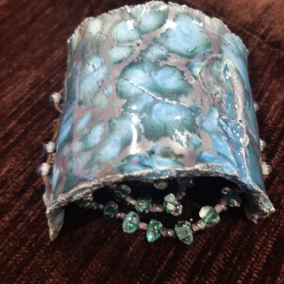 Stunning glass art cuff - Picture 11 of 11